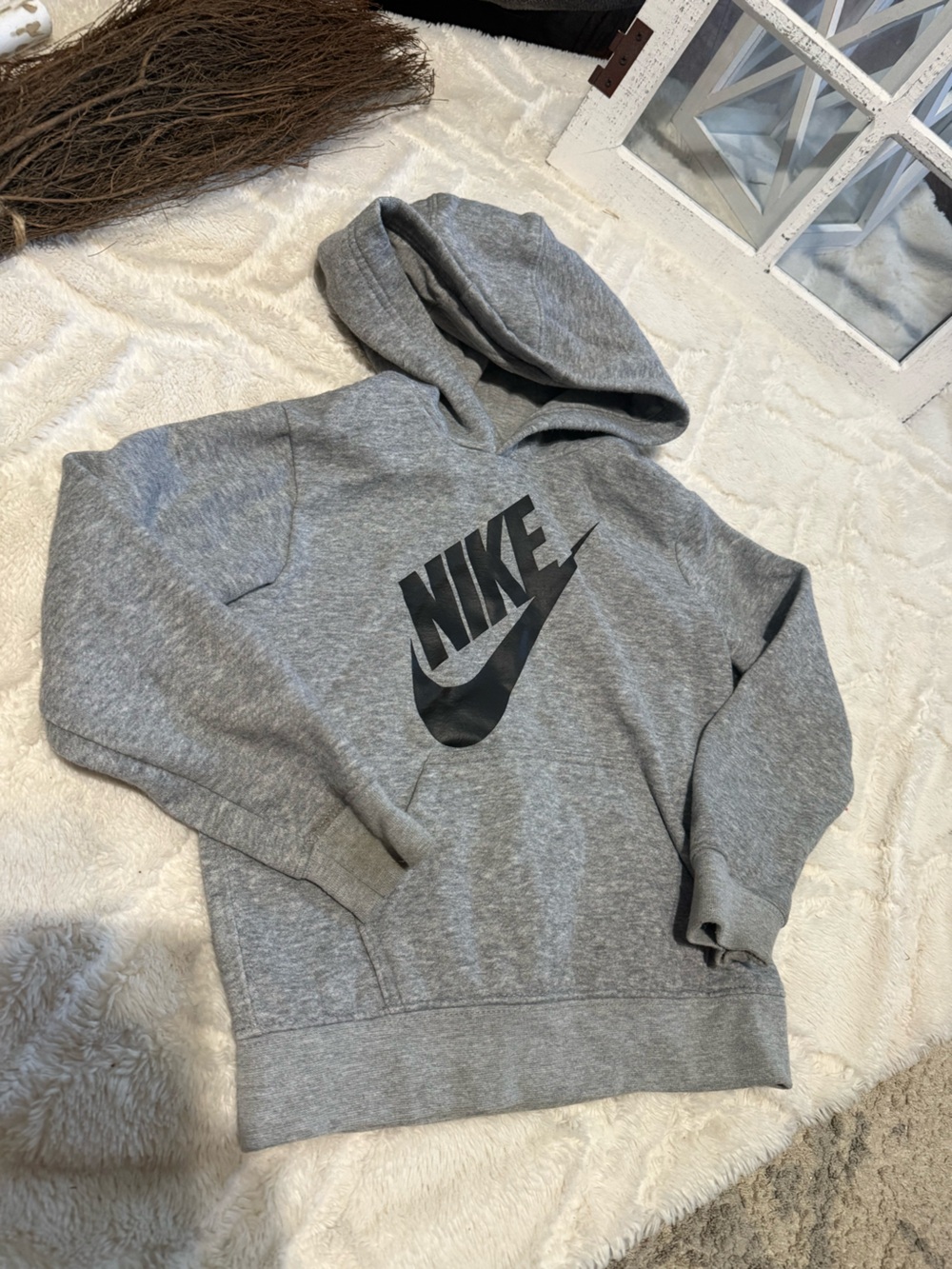 Nike Kids Gray Sweatpants & Joggers Style with Black Logo